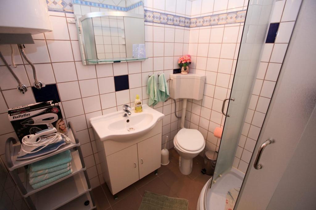 Apartments Franc Povljana Phòng bức ảnh