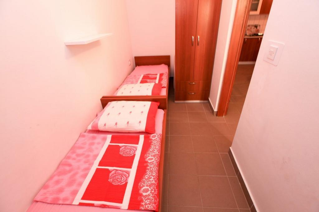 Apartments Franc Povljana Phòng bức ảnh