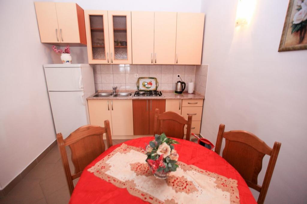 Apartments Franc Povljana Phòng bức ảnh